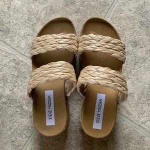 Steve Madden Known Raffia sandals